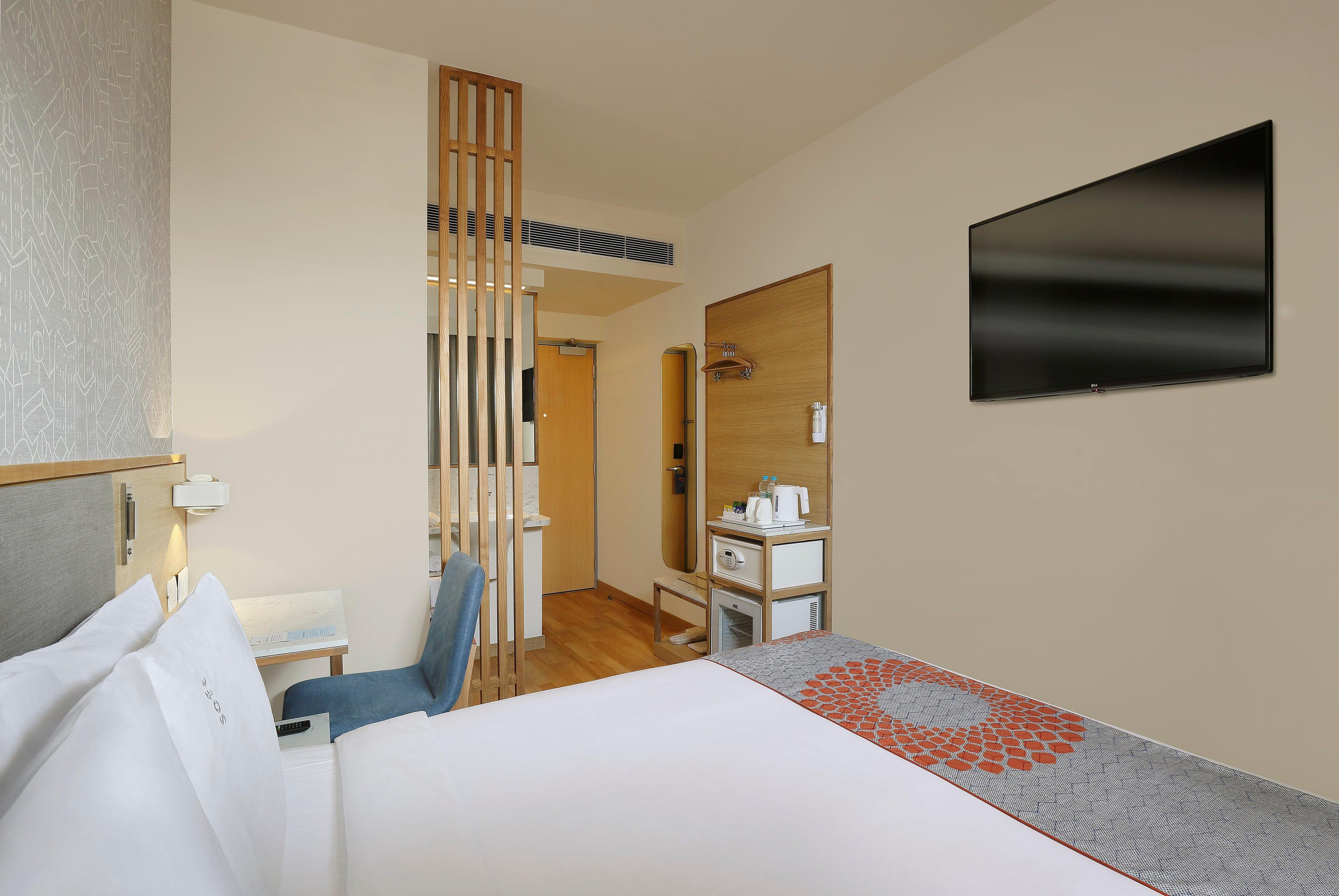 Holiday Inn Express Gurugram Sector 50 By Ihg Gurgaon Exterior foto