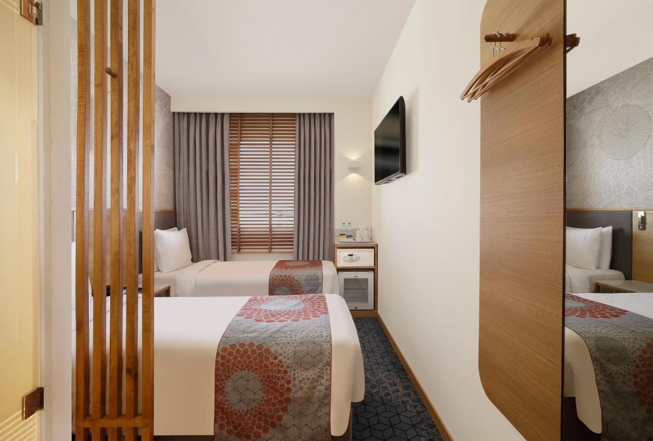 Holiday Inn Express Gurugram Sector 50 By Ihg Gurgaon Exterior foto